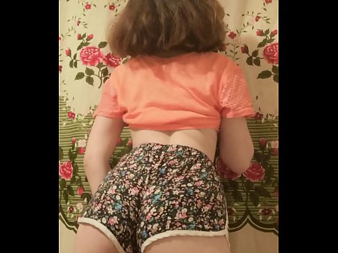❤️ Garota jovem e sexy tirando seus shorts da câmera Porno real vídeo em porno pt-br.hdporn24.ru ️❤